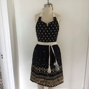 Max studio home apron